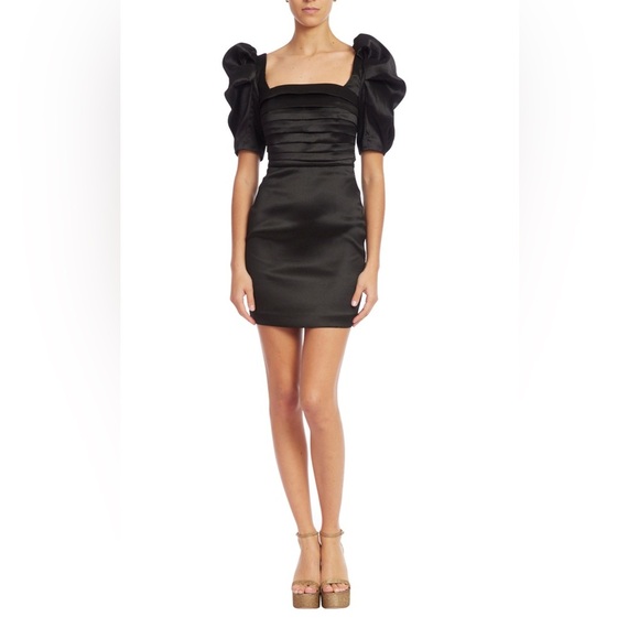 Jewel Badgley Mischka Pleated Black Mini Dress with Puff Sleeve dress size 6 - Picture 1 of 8